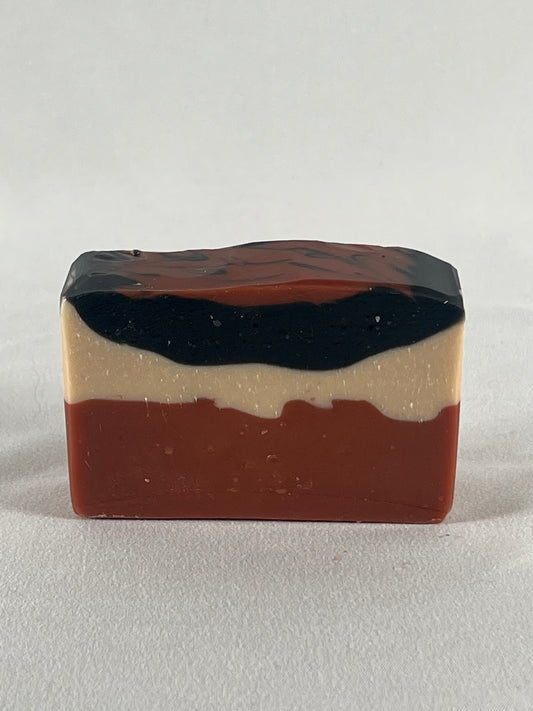 Onyx & Amber - GRASS-FED TALLOW ARTISAN BAR + BUTTERMILK & ACTIVATED CHARCOAL
